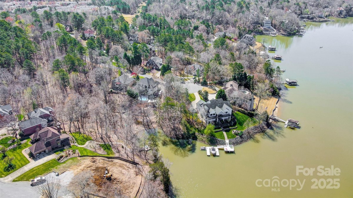 11055 Holiday Cove Drive