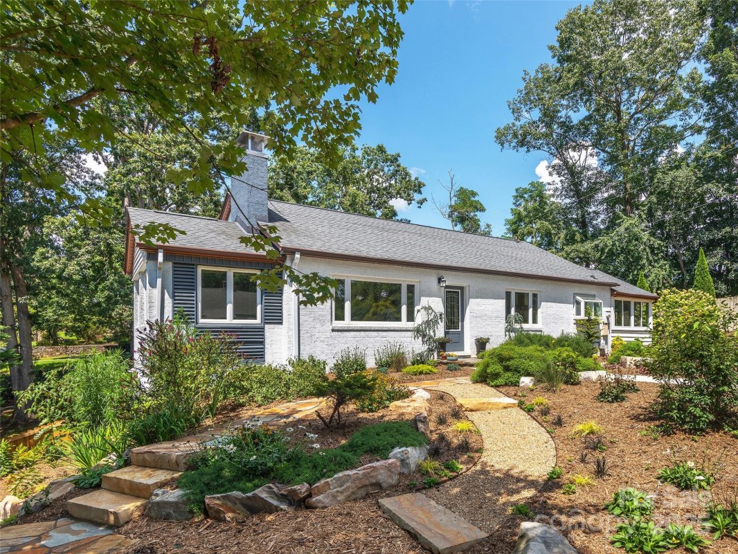 29 White Pine Drive