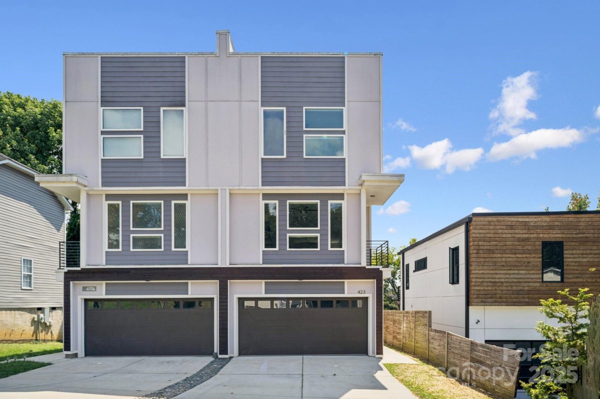 423 Coxe Avenue