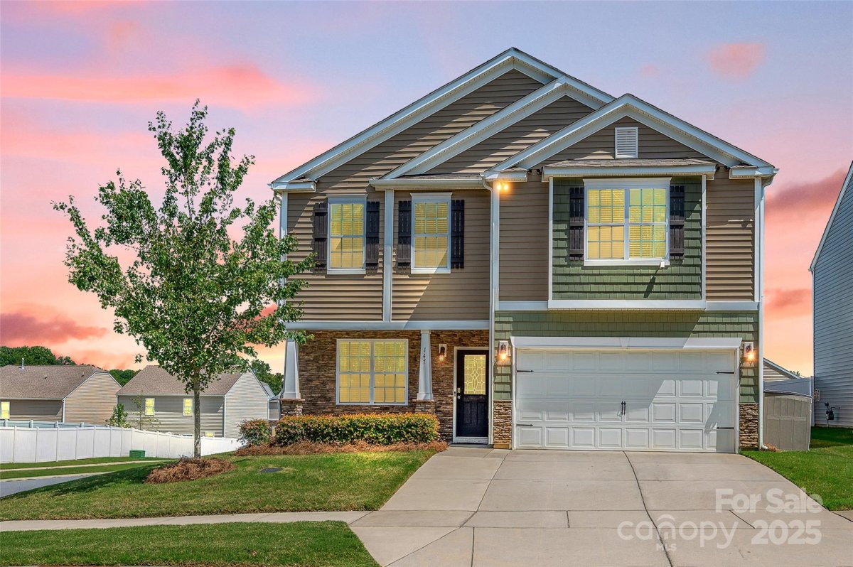 147 Kingsway Drive