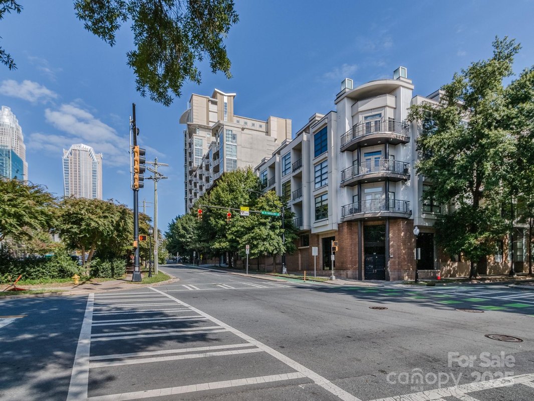 525 E Sixth Street