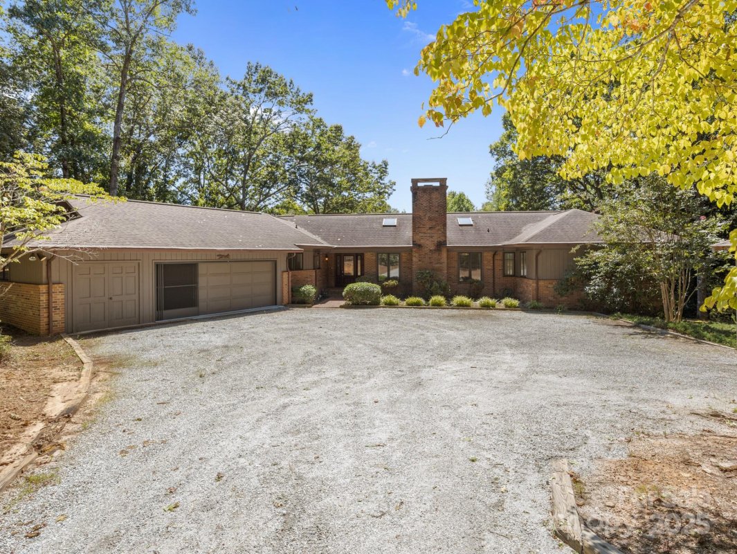 831 Hooper Creek Road