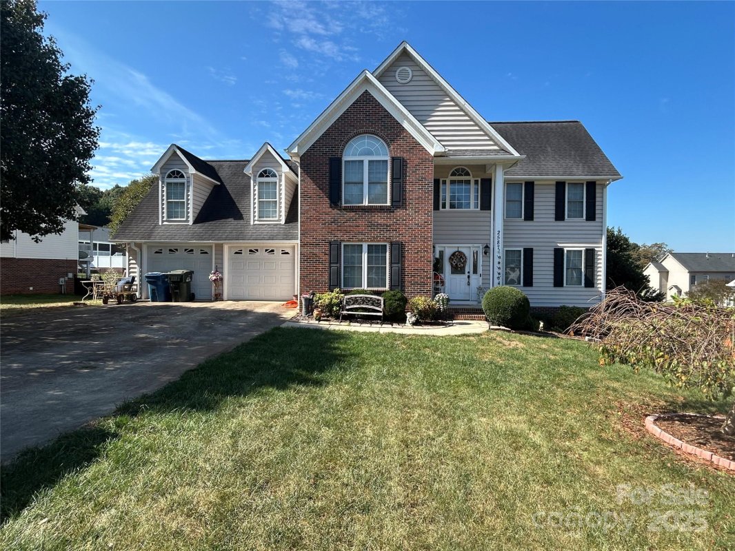 2587 Ironwood Drive