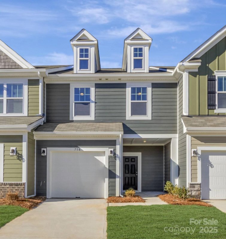 758 Kitfox Drive