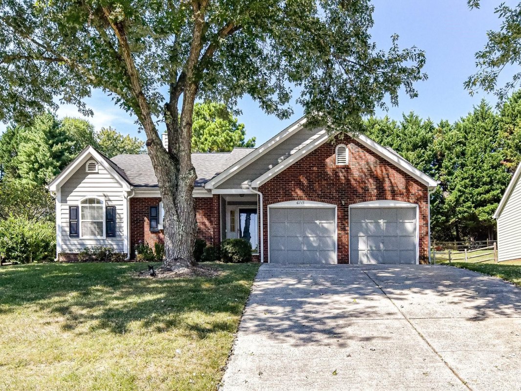 6715 Neuhoff Lane