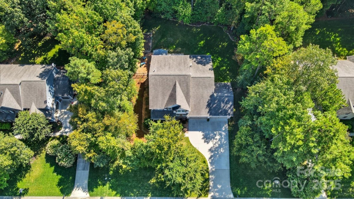 1029 Crofton Drive