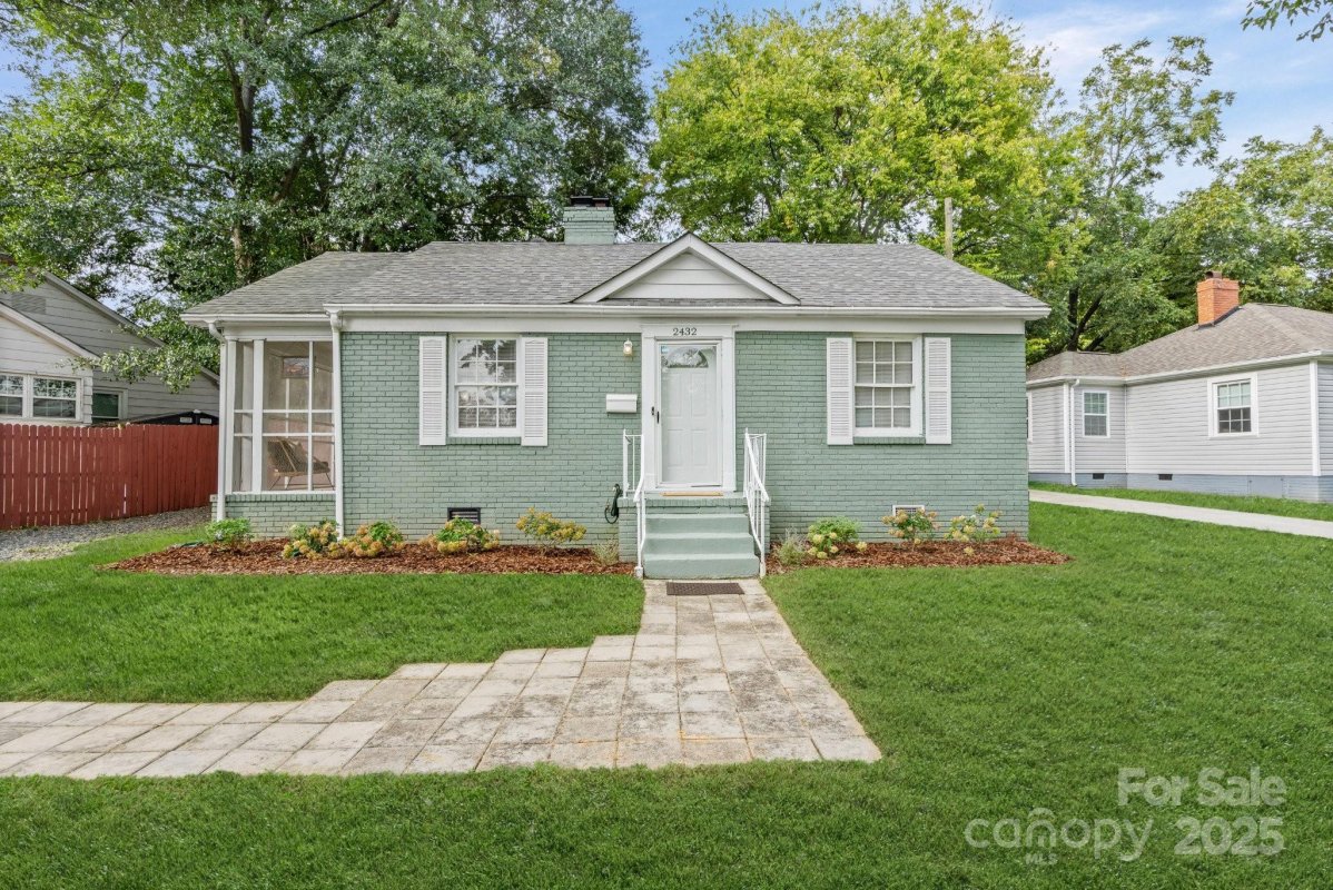 2432 Remount Road