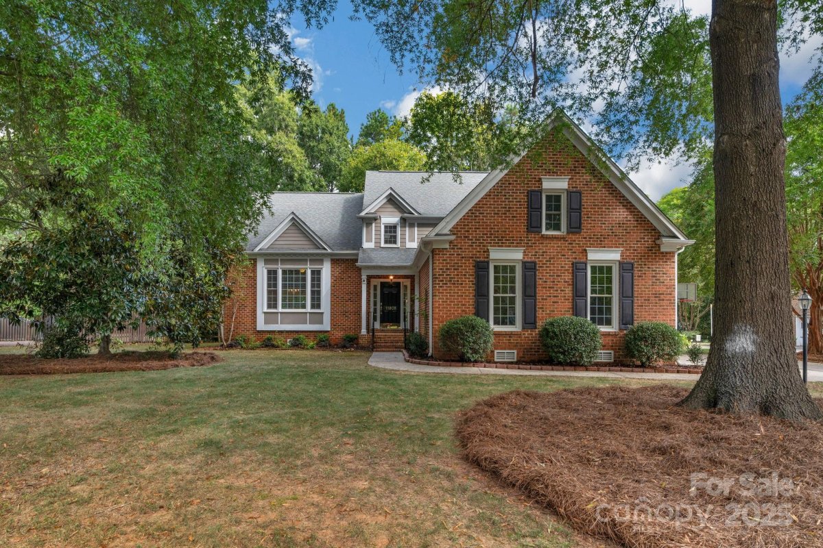 11905 Provincetowne Drive