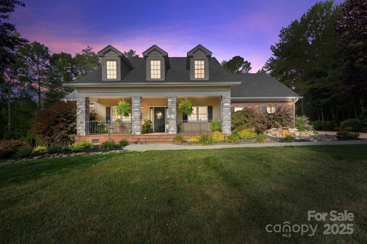 221 Riverwalk Drive