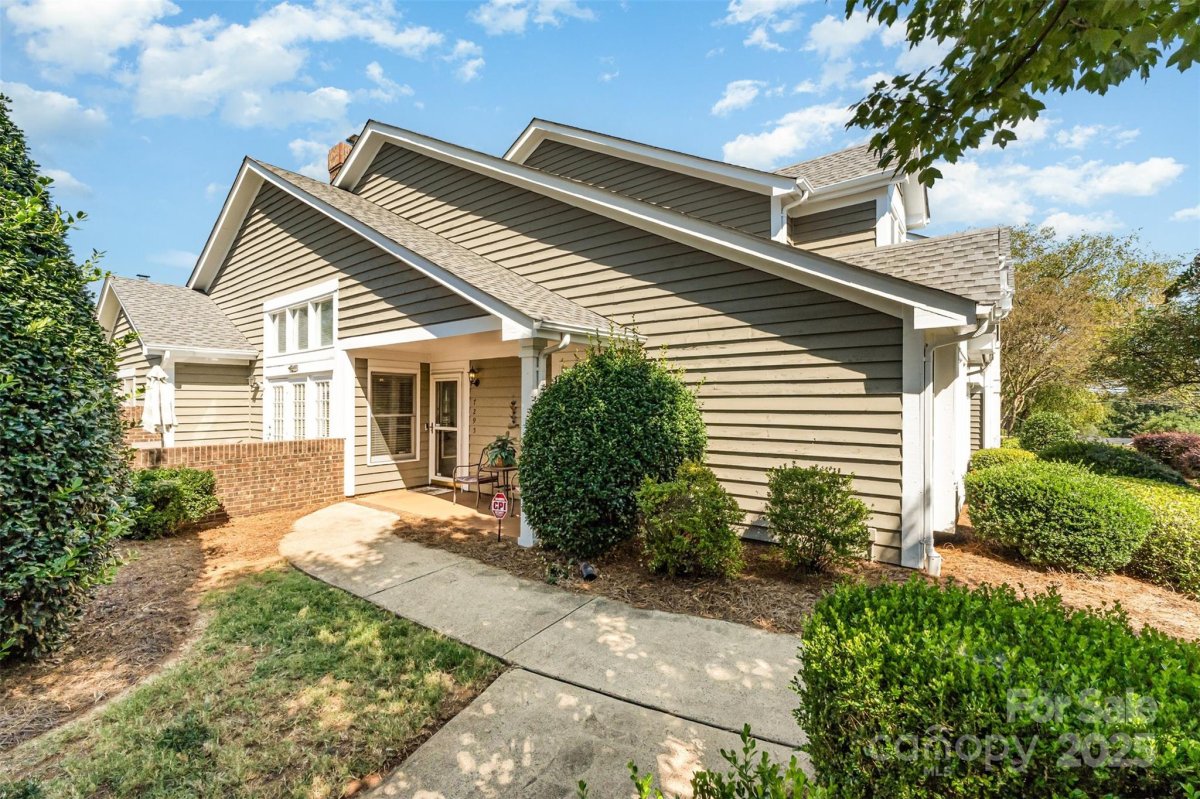7295 Meeting Street