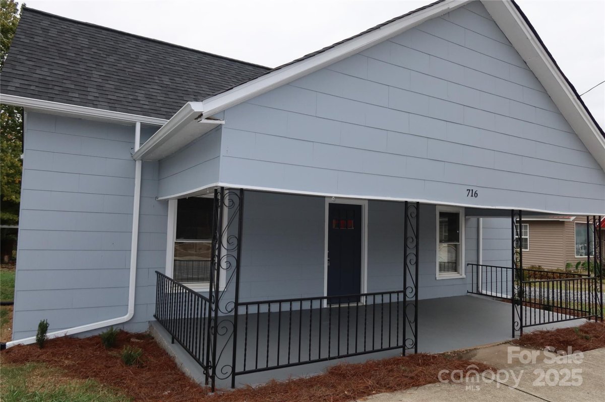716 E Main Street