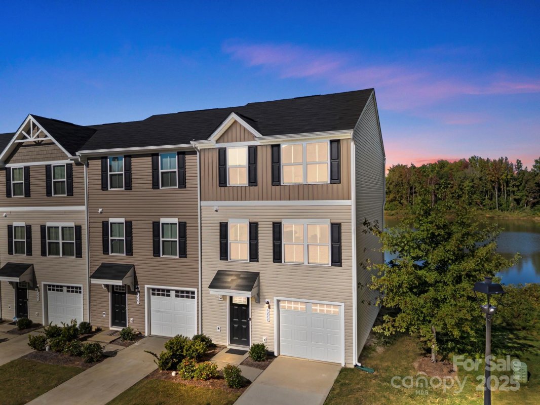 6233 Cutwater Circle