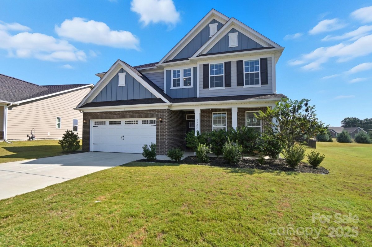 1325 Black Walnut Street
