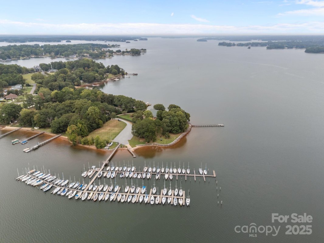 1887 Yacht Club Drive
