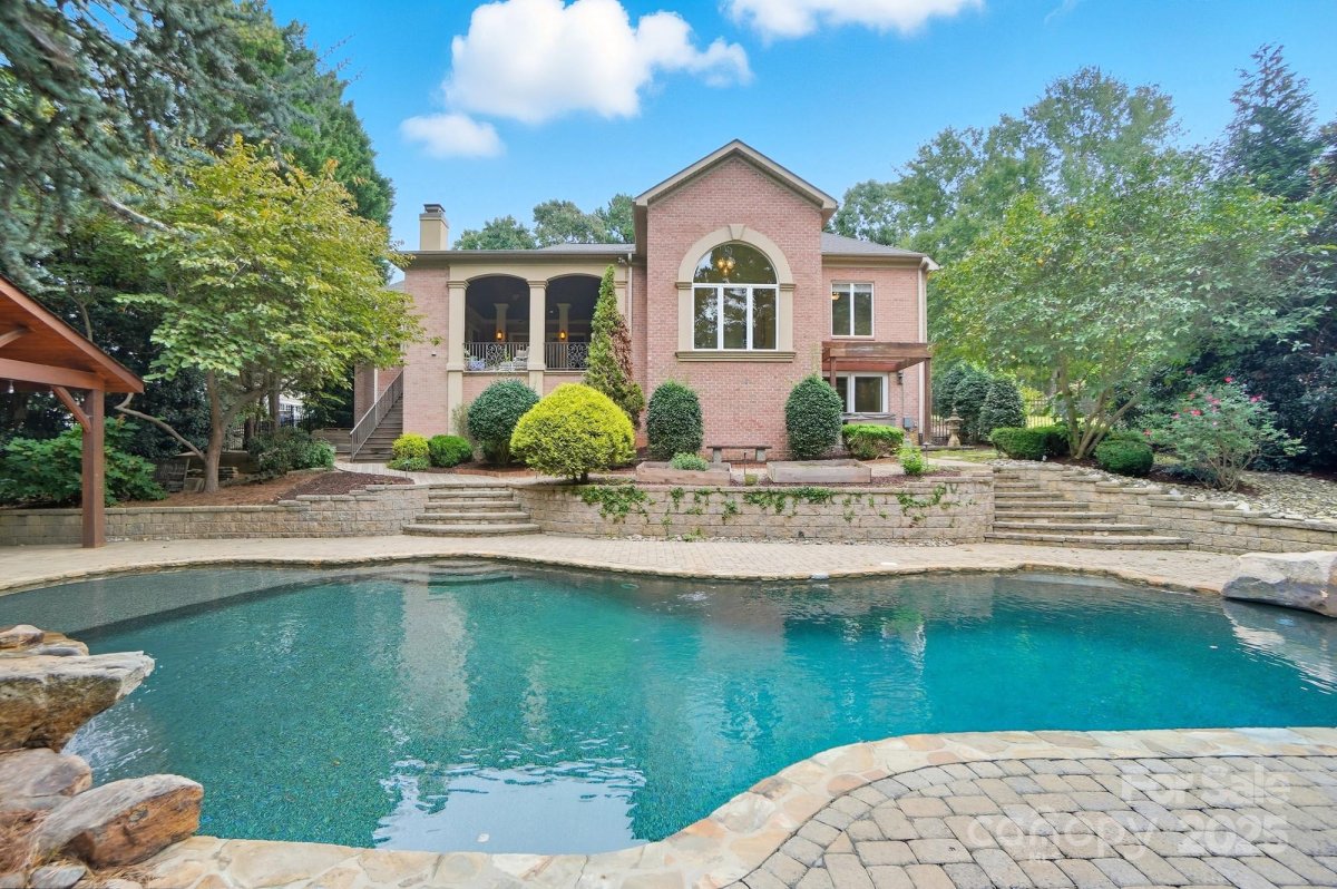 204 Whiterock Drive
