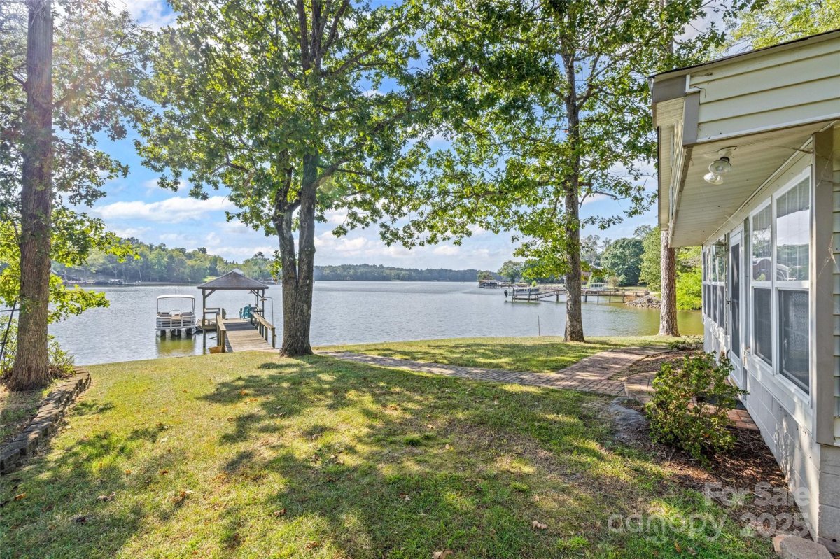 201 Price Place Lane
