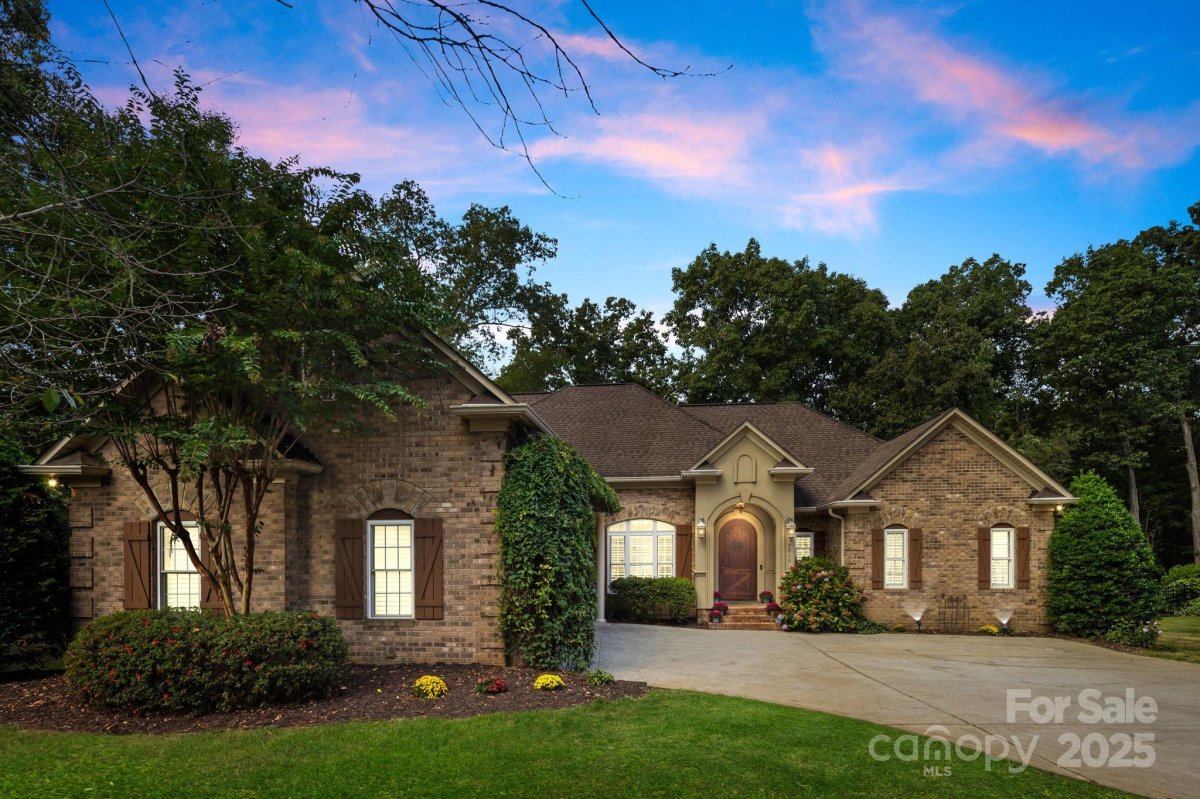 7919 Glen Abbey Circle