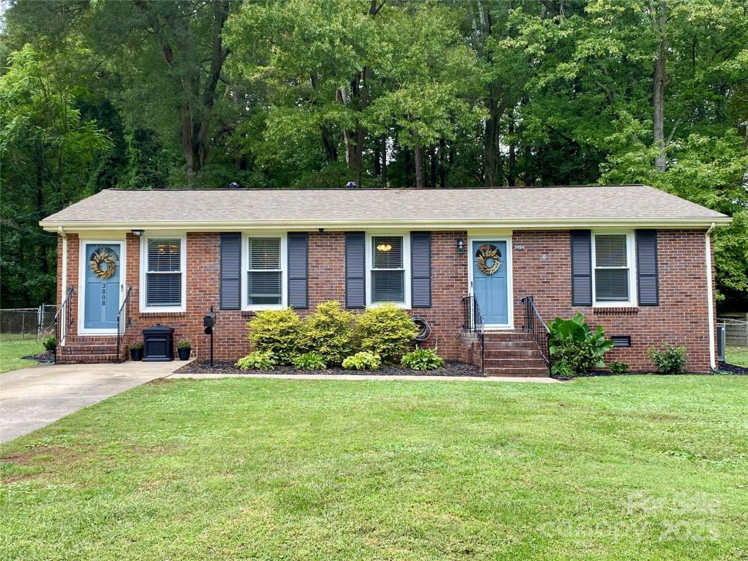 3808 Seaforth Drive