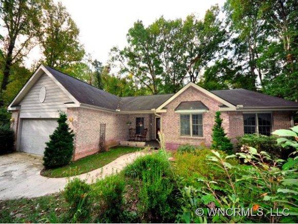 106 Oak Hollow Ct