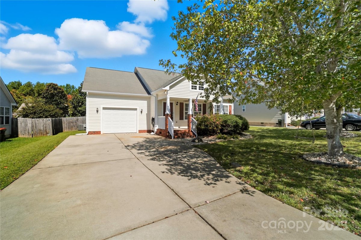 5022 Drake Pond Lane