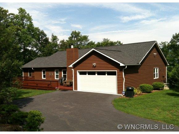 25 Lynnette Drive