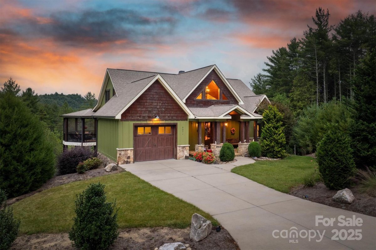 5378 Oak Crest Lane