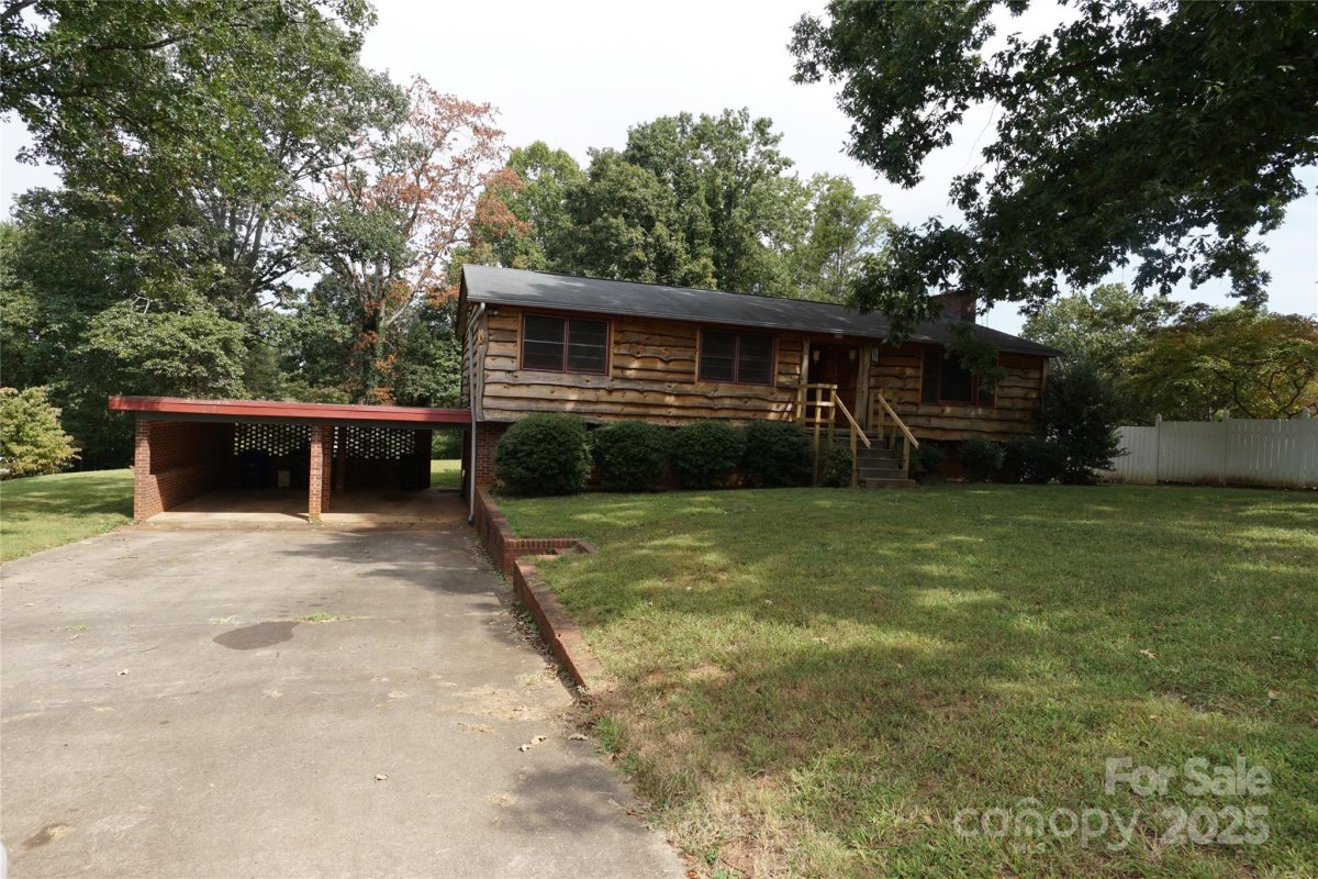 1605 3rd Street