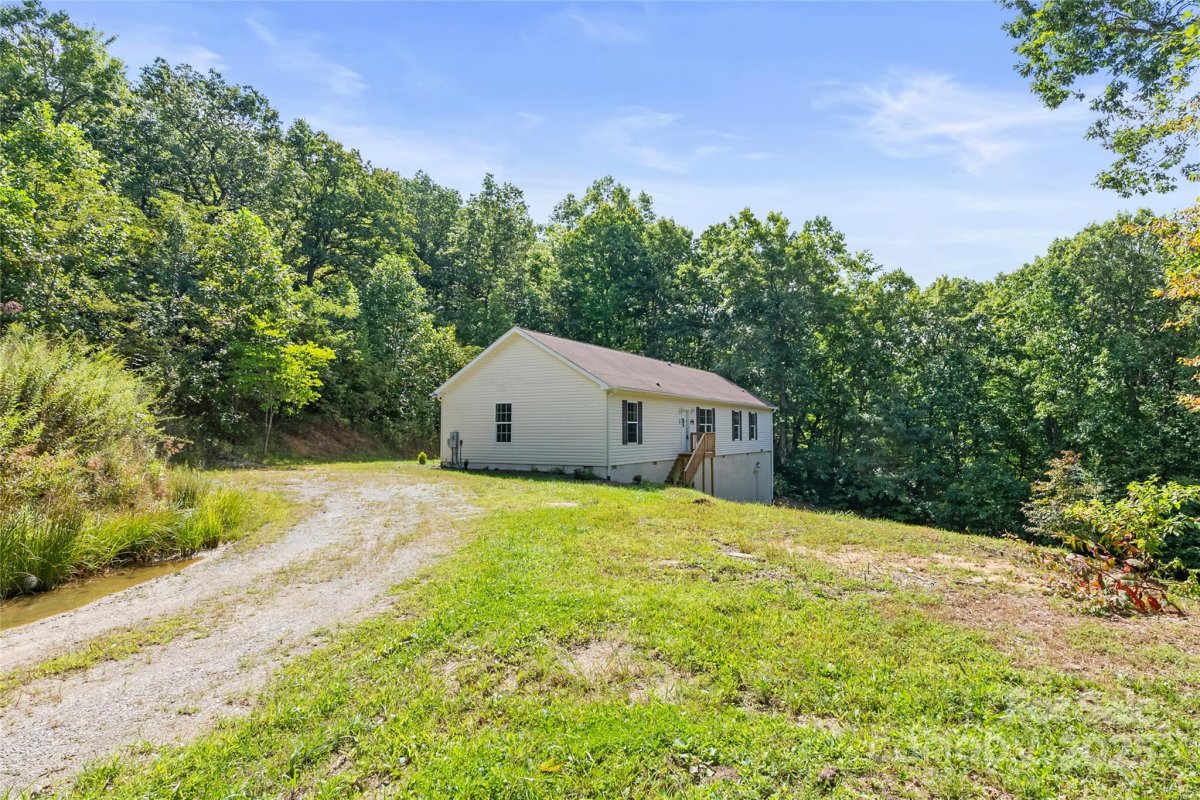 47 Red Valley Road