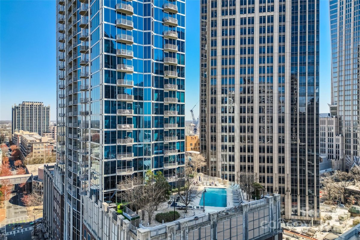210 N Church Street 1507