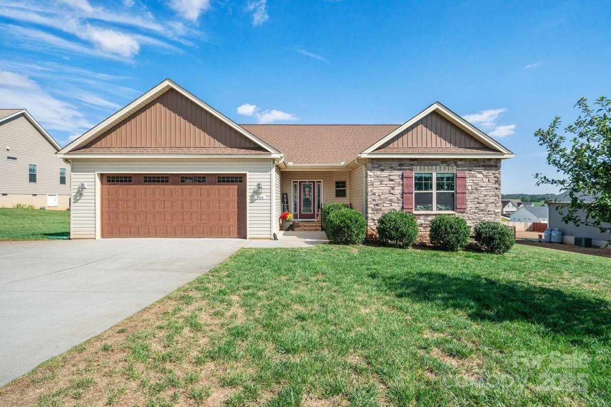 156 Greythorn Drive