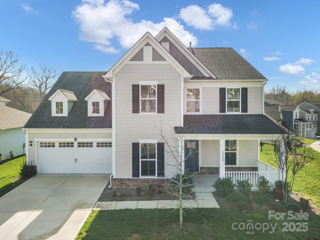 5002 Belleroyal Court