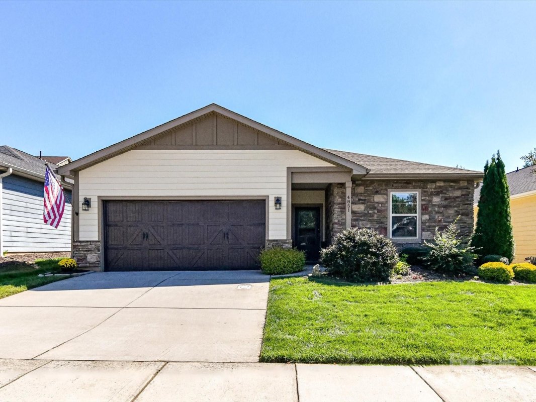 4851 Looking Glass Trail