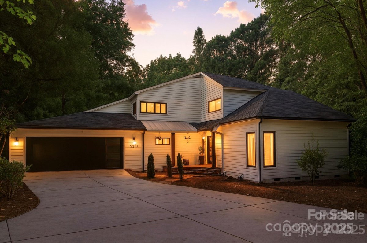 3216 High Ridge Road