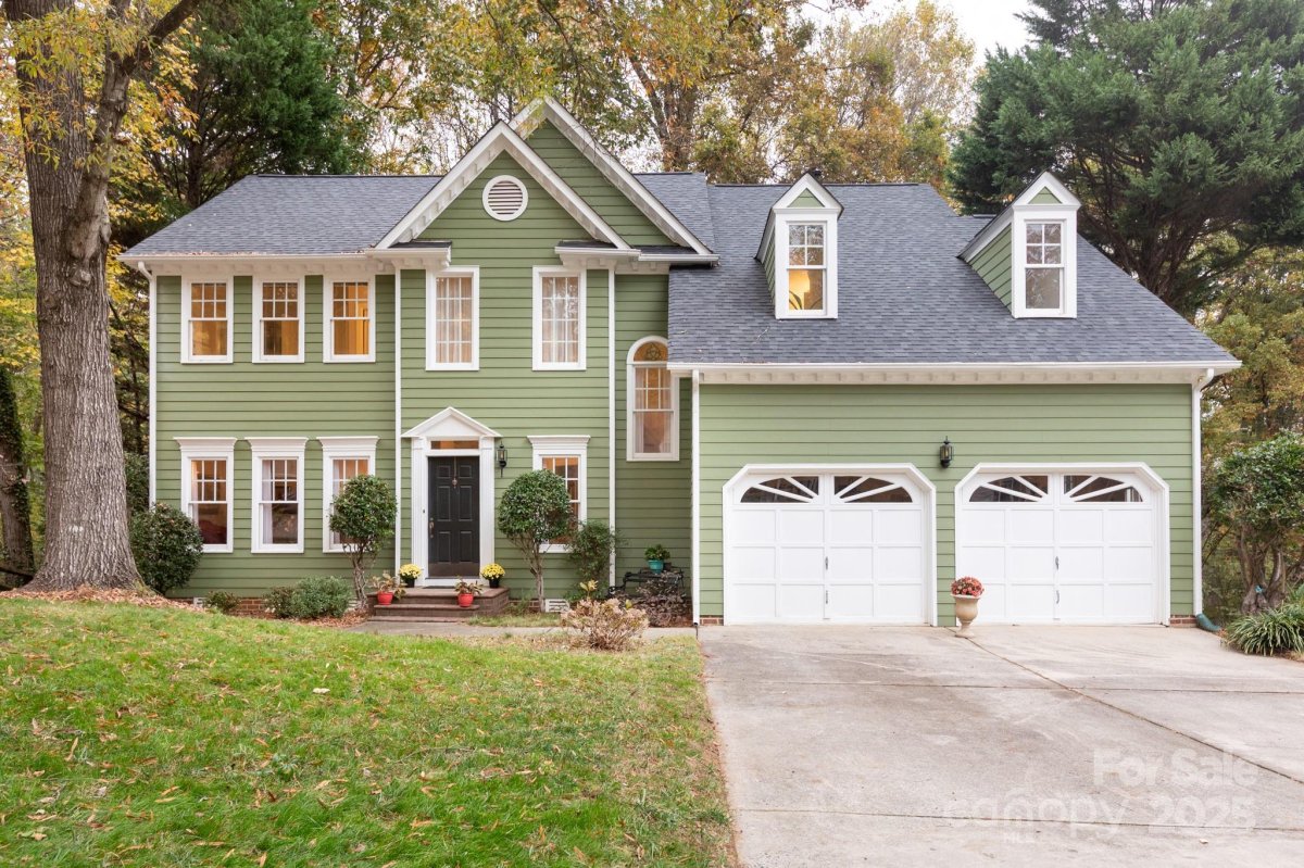 9112 Laurel Ridge Trail