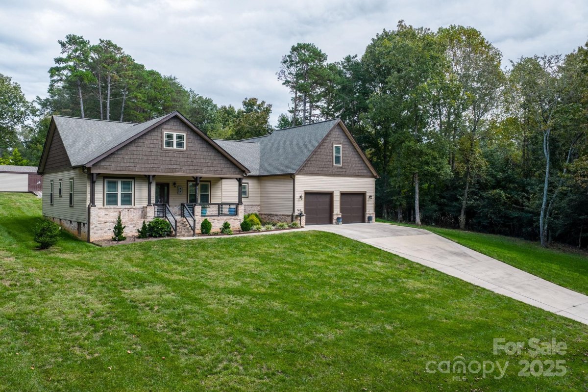4850 Woodwinds Drive