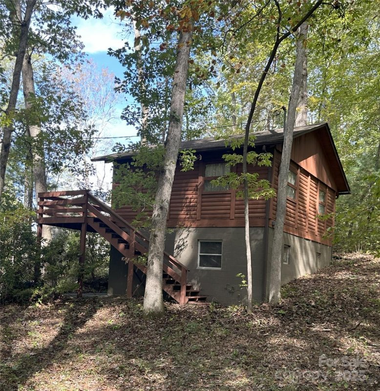 71 Lundy Lane