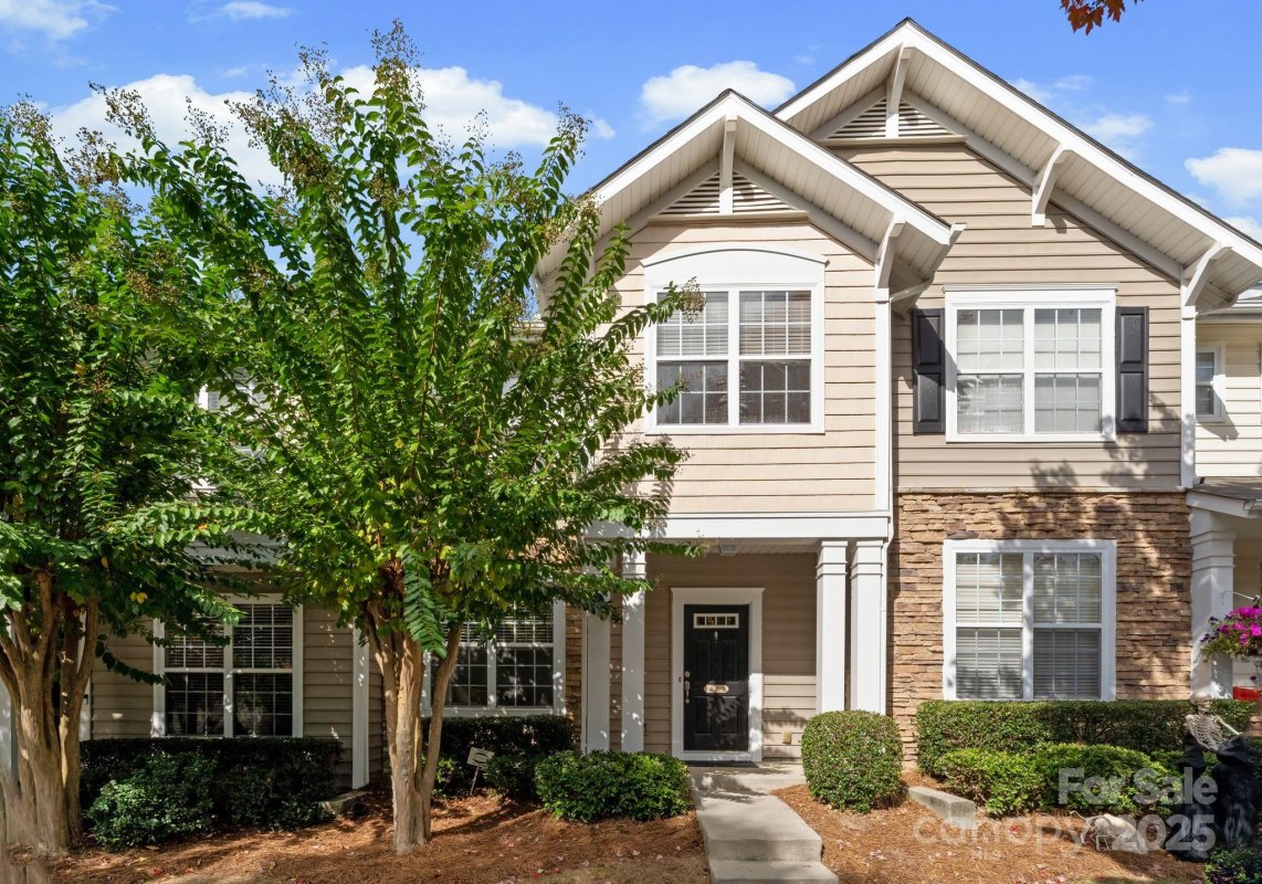 1136 Drummond Lane