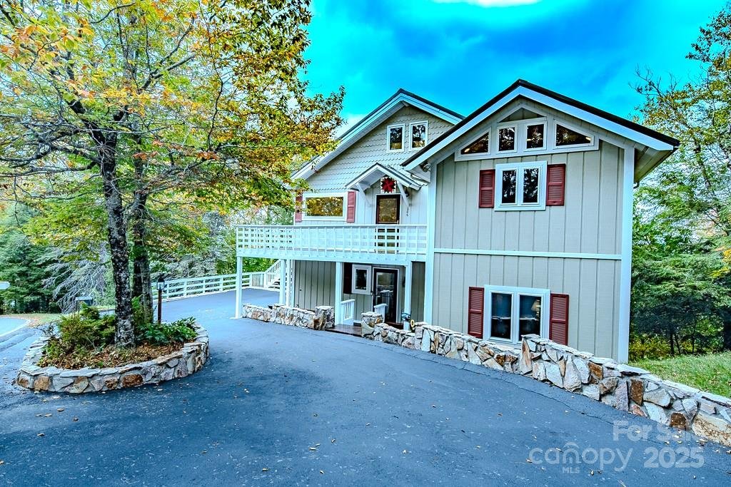 206 Pinnacle Ridge Road