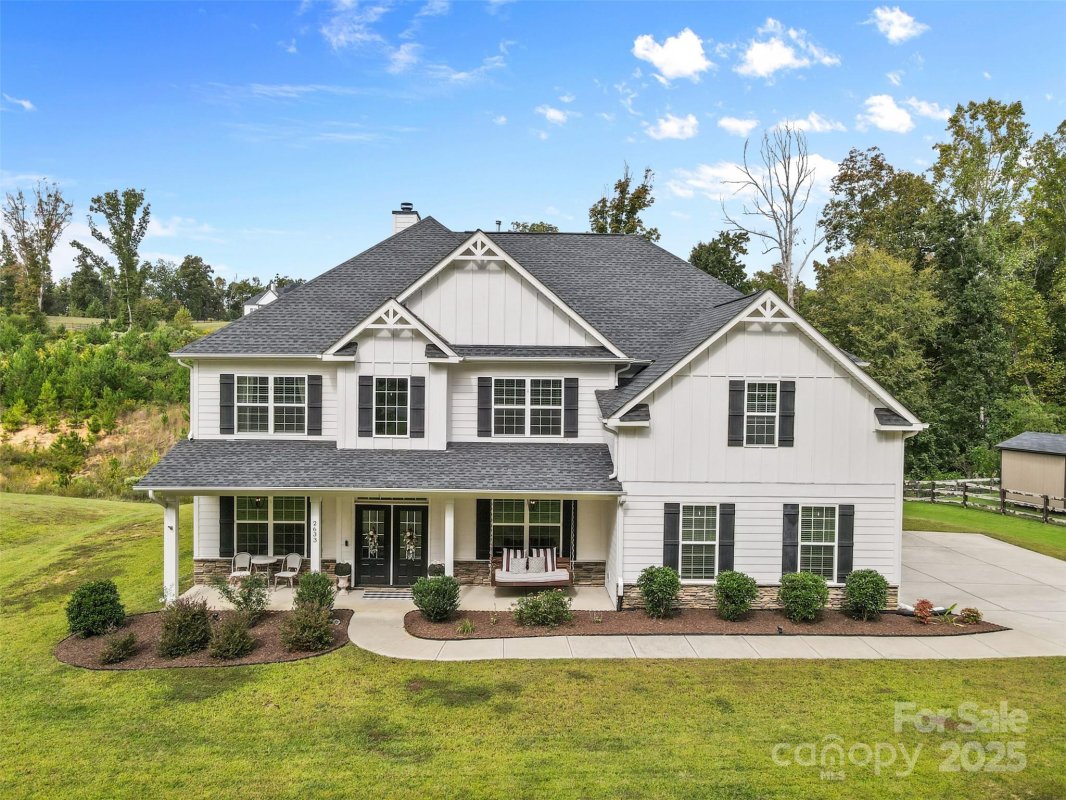 2633 Lakefront Drive