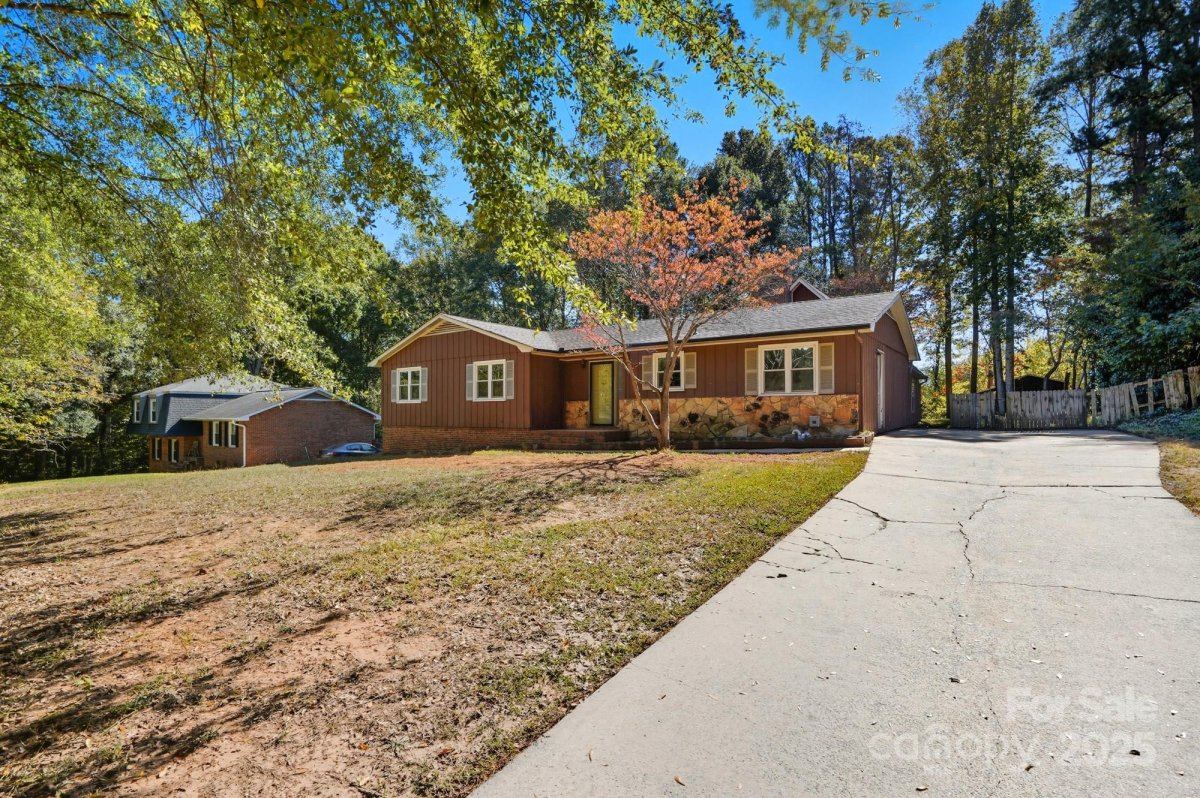 118 Brookside Drive