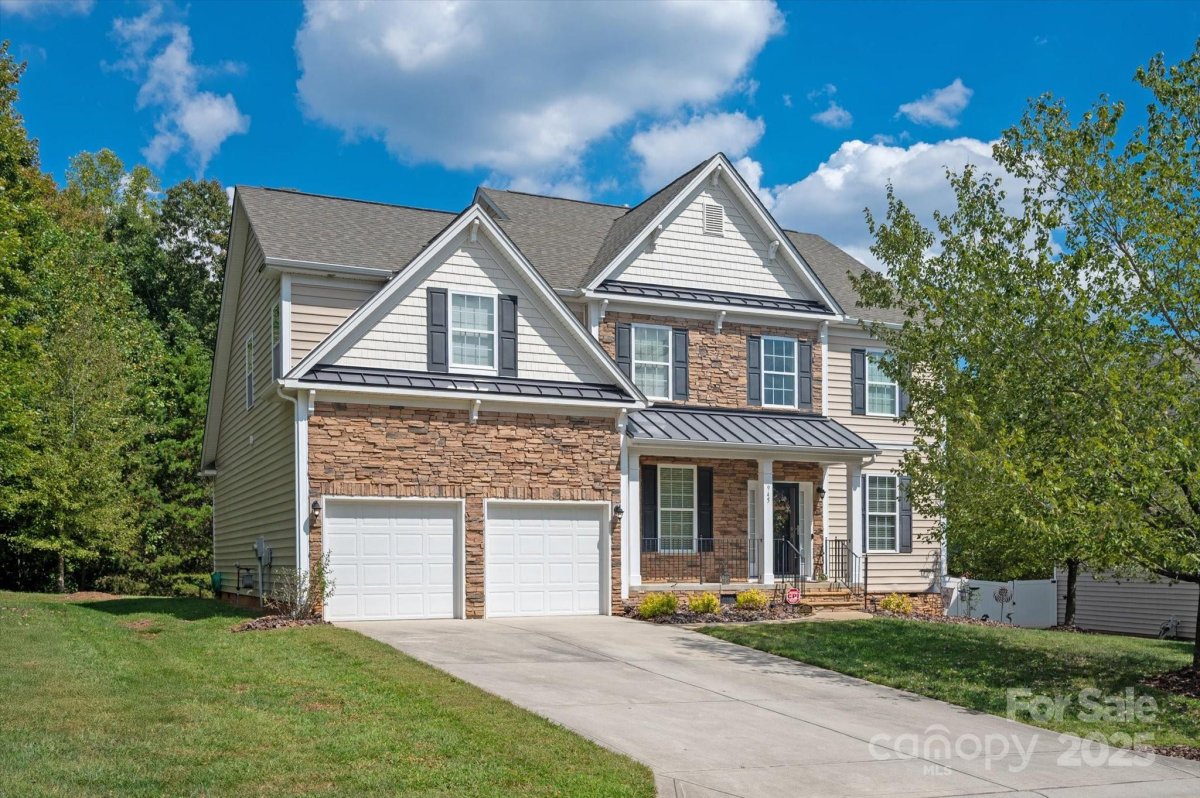 945 Vogel Way