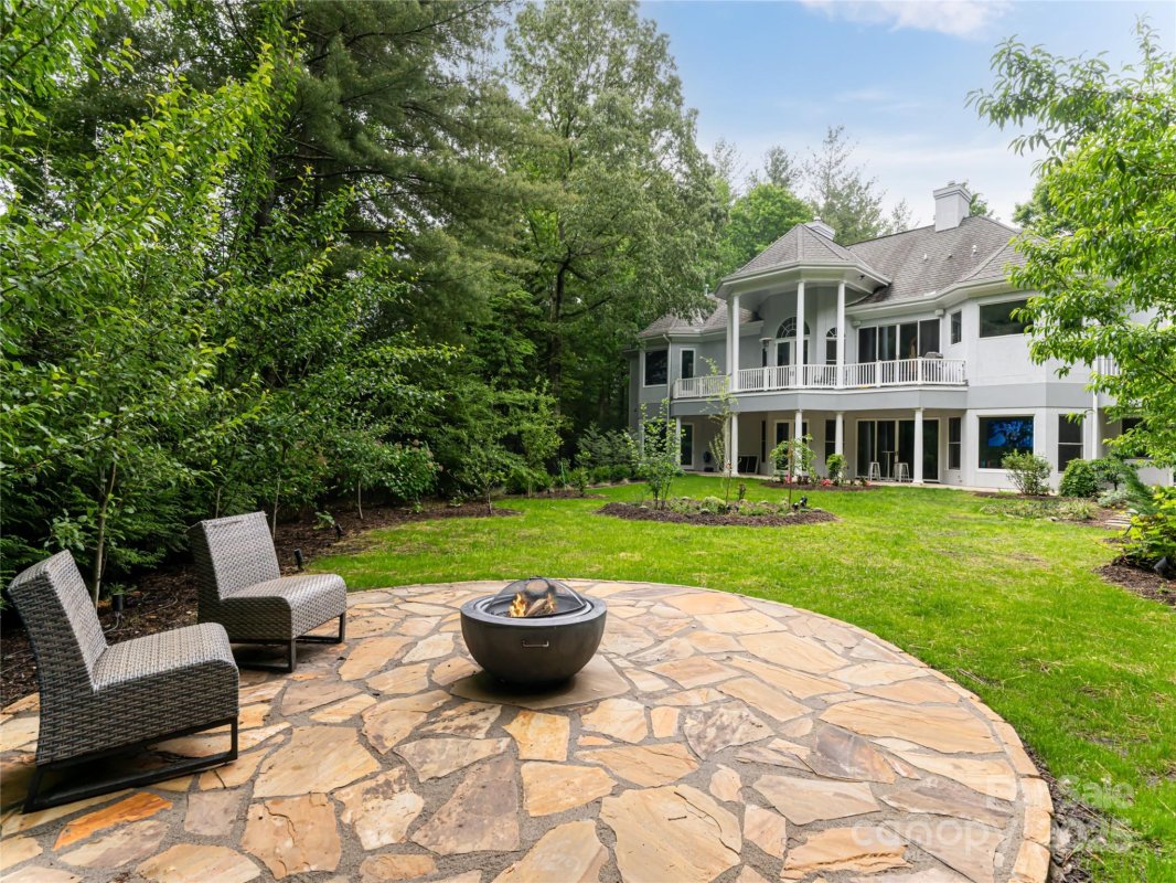 18 Cedar Hill Drive