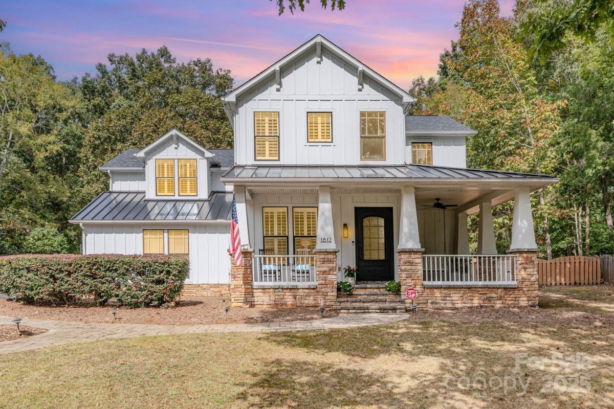 1612 Autumn Gold Court