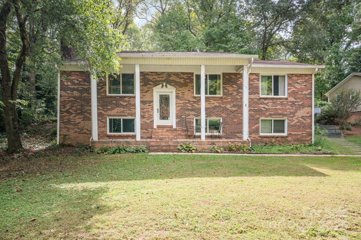 1959 Rock Springs Circle