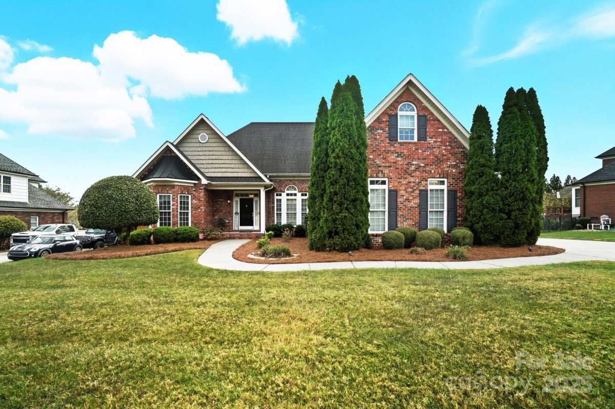 7935 Grimsby Circle