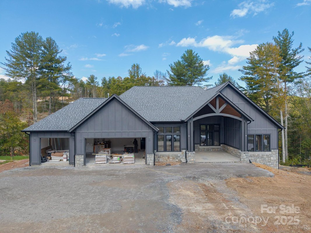 132 Sunridge Avenue