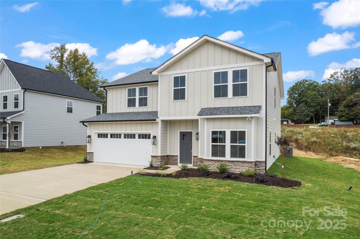 1335 Winged Way 4