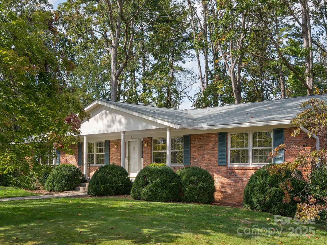7 E Fox Chase Road