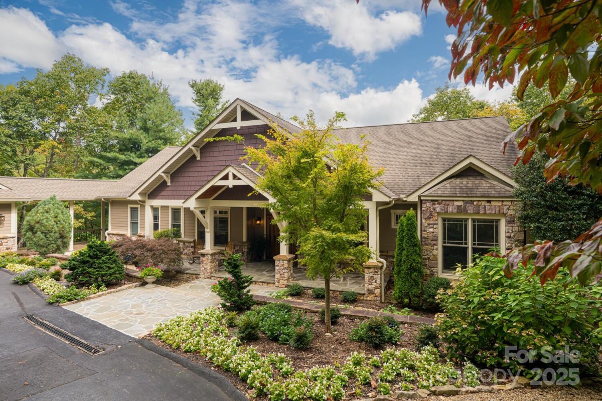 104 Mossridge Court