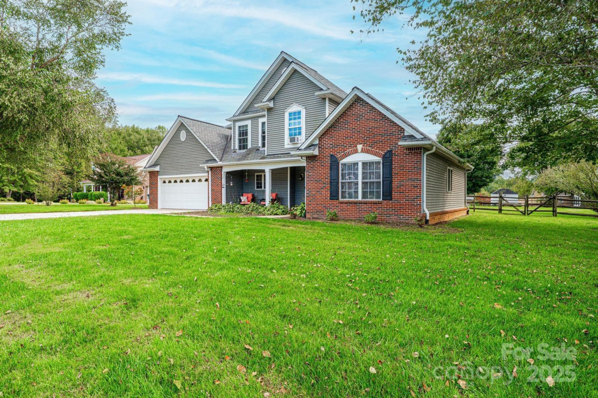 1472 Sweetbriar Lane